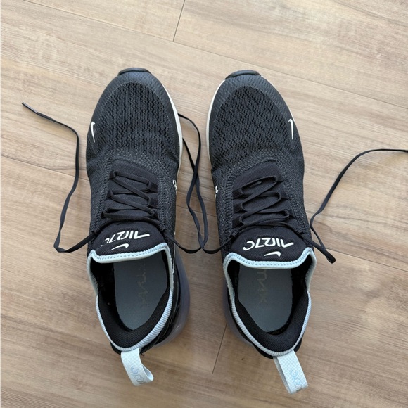 Nike Air Max 270 - Picture 1 of 10
